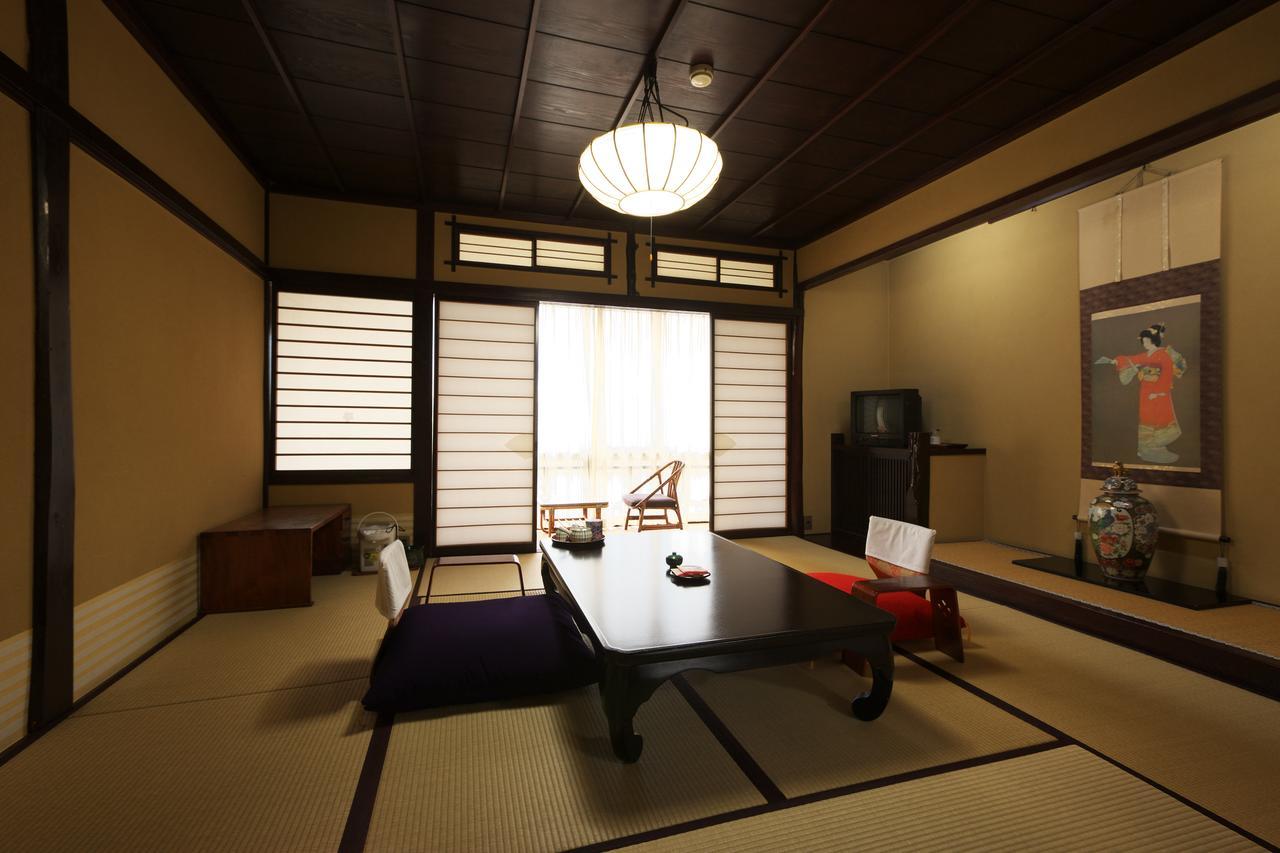 Nishiya Hotel Yonezawa Esterno foto